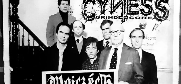 ein Schwarzweißfoto einer Gruppe aus 7 leger gekleideten Männern, darüber die Logos der Bands. Untern steht das Datum 4.11 und "Archiv"